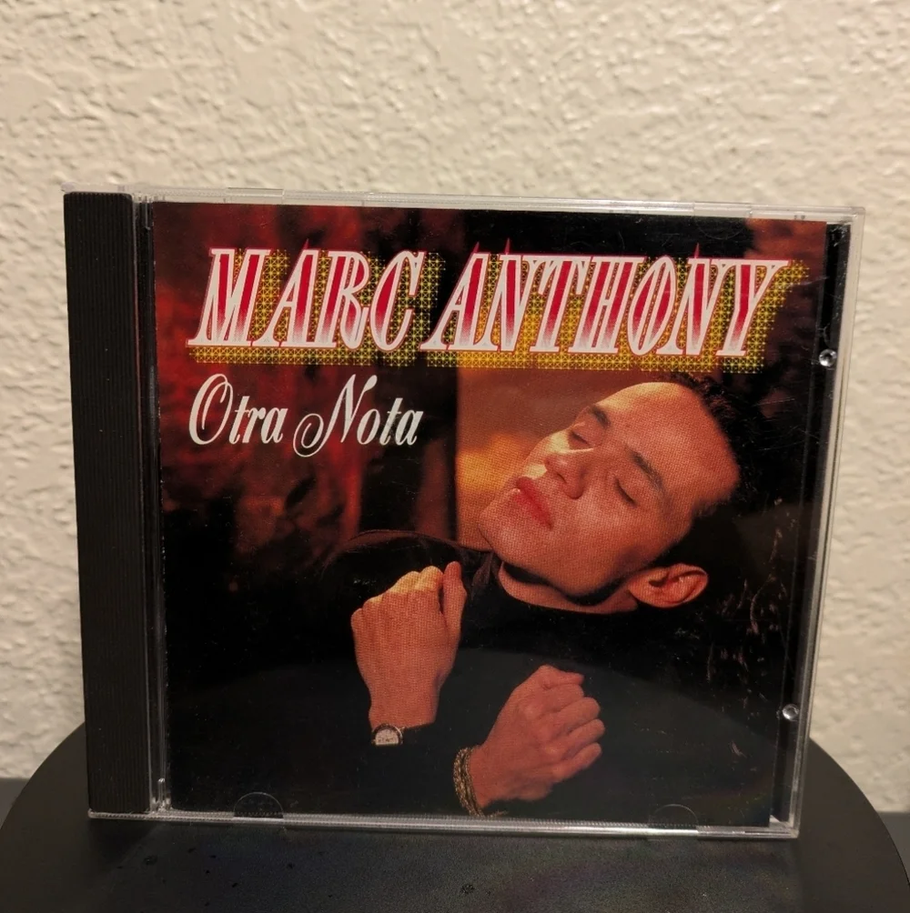 Sony CD - Marc Anthony Otra Nota - Black and Red
